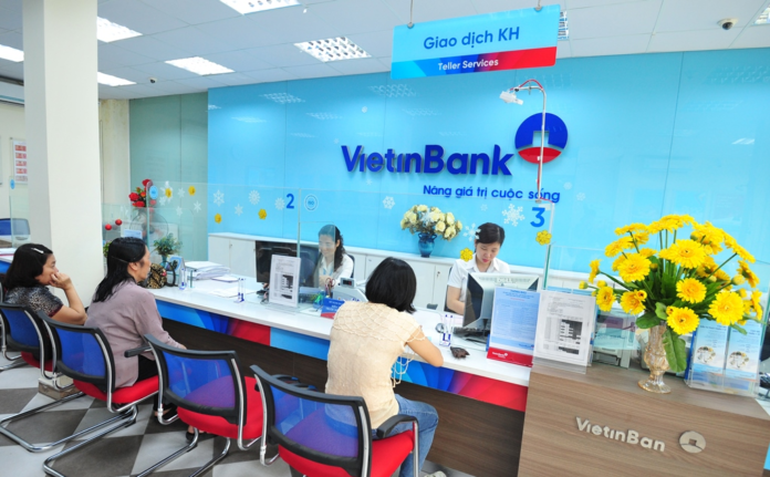 Đến trực tiếp ngân hàng để mở khóa Vietinbank Ipay